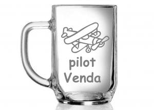 pohár pre pilota s menom a lietadlom